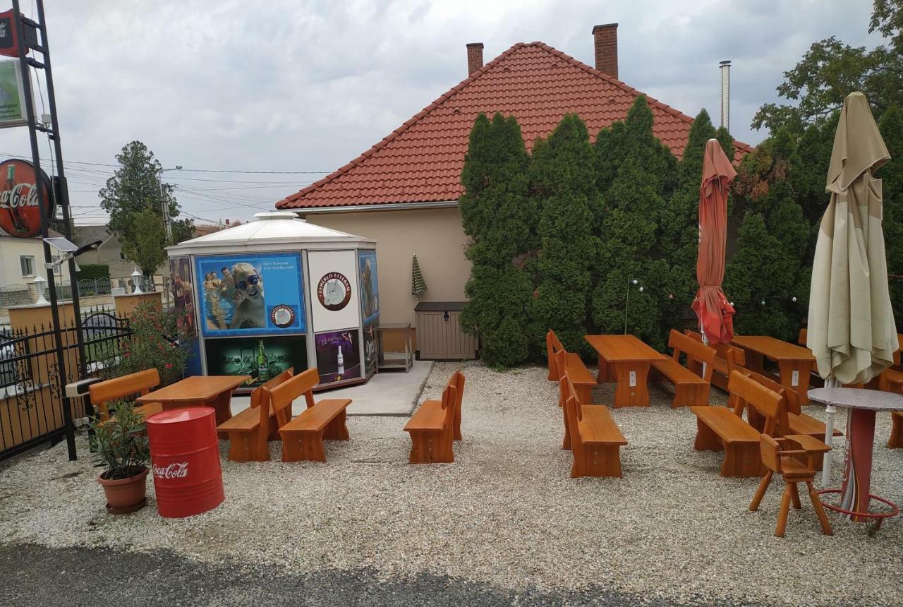 Feherlo Vendeghaz & Restaurant Buk Exterior photo